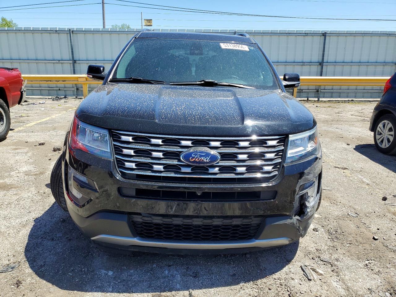 2017 Ford Explorer Limited - Image 5