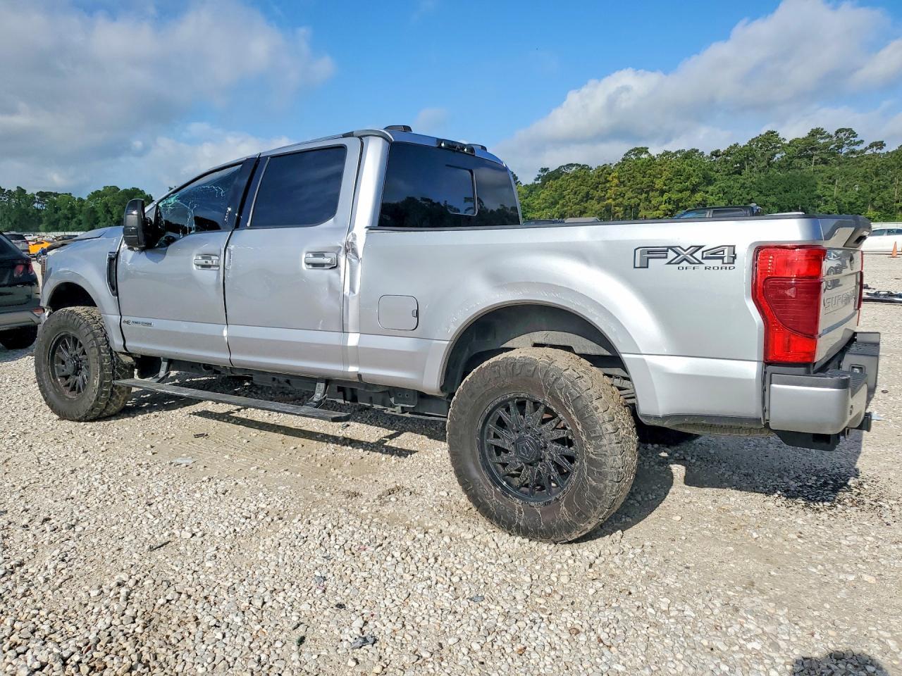 2020 Ford F250 Super Duty - Фото 2
