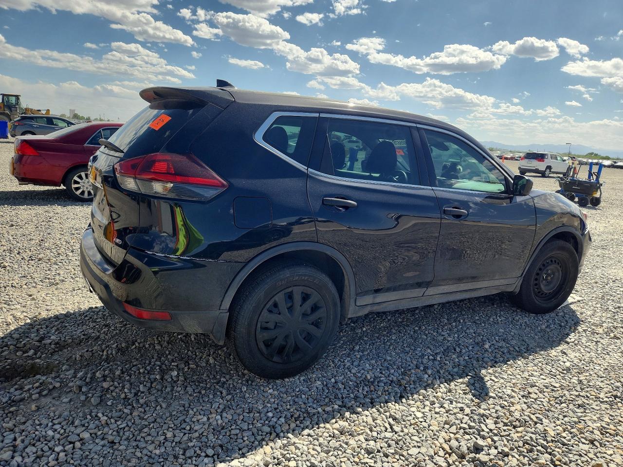 2019 Nissan Rogue S - Image 3