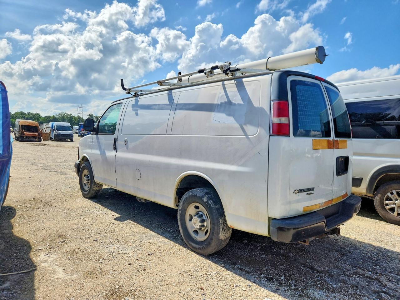 2013 Chevrolet Express G2500 - Image 2
