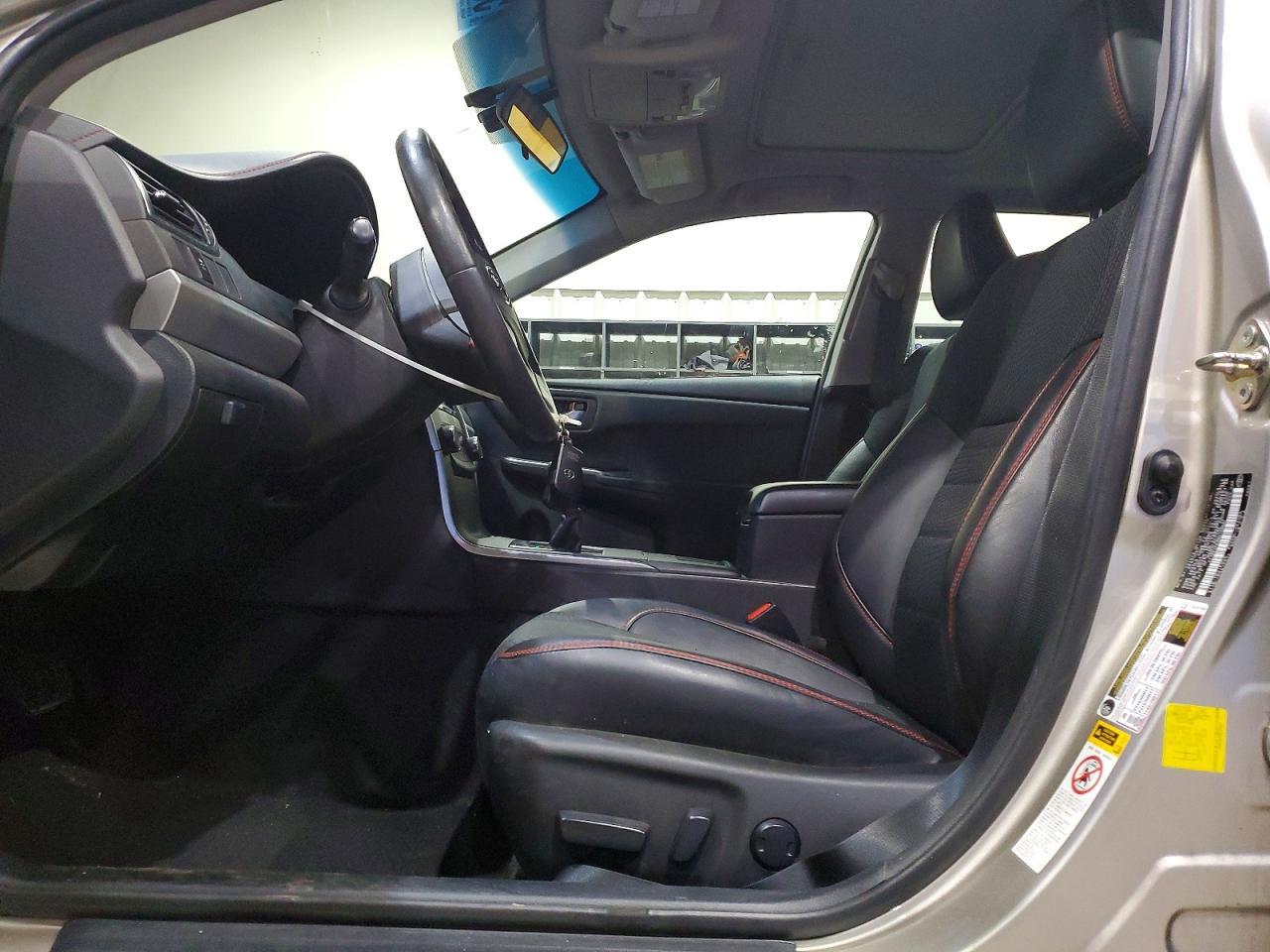 2016 Toyota Camry Hybrid Se - Image 7
