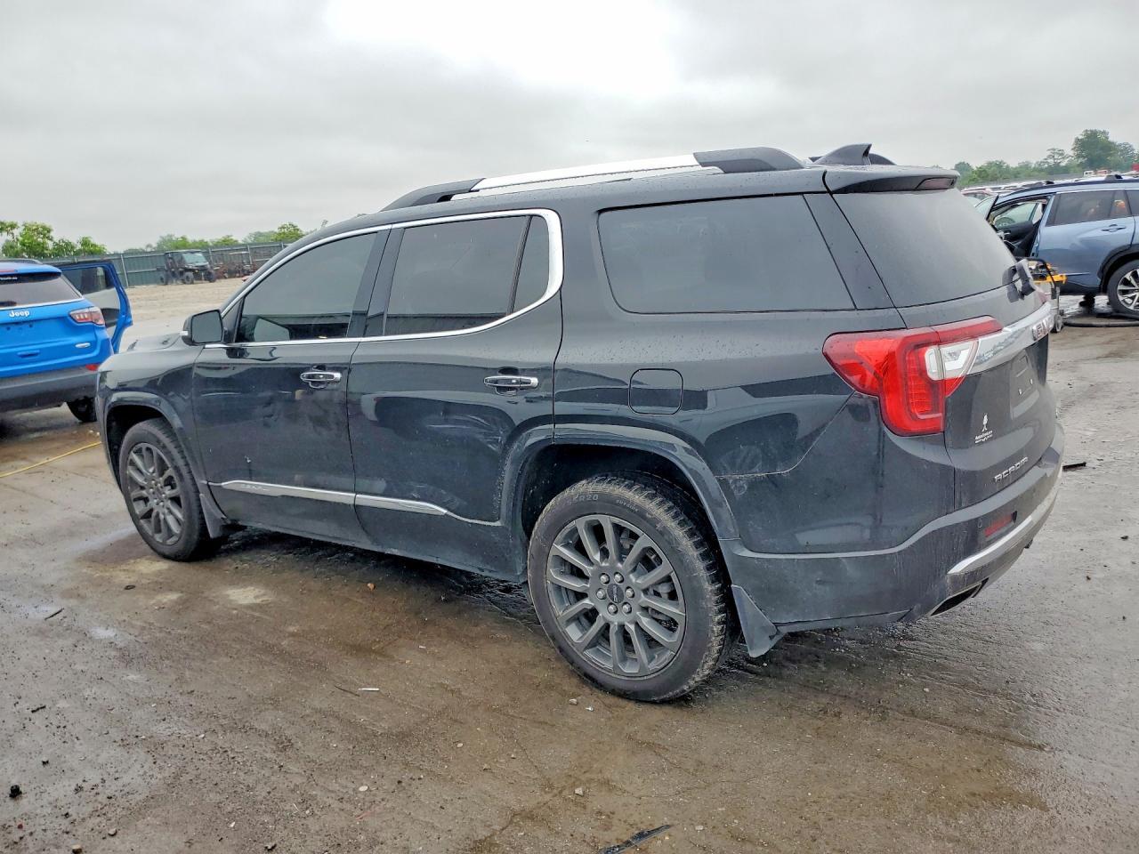 2023 GMC Acadia Denali - Фото 2