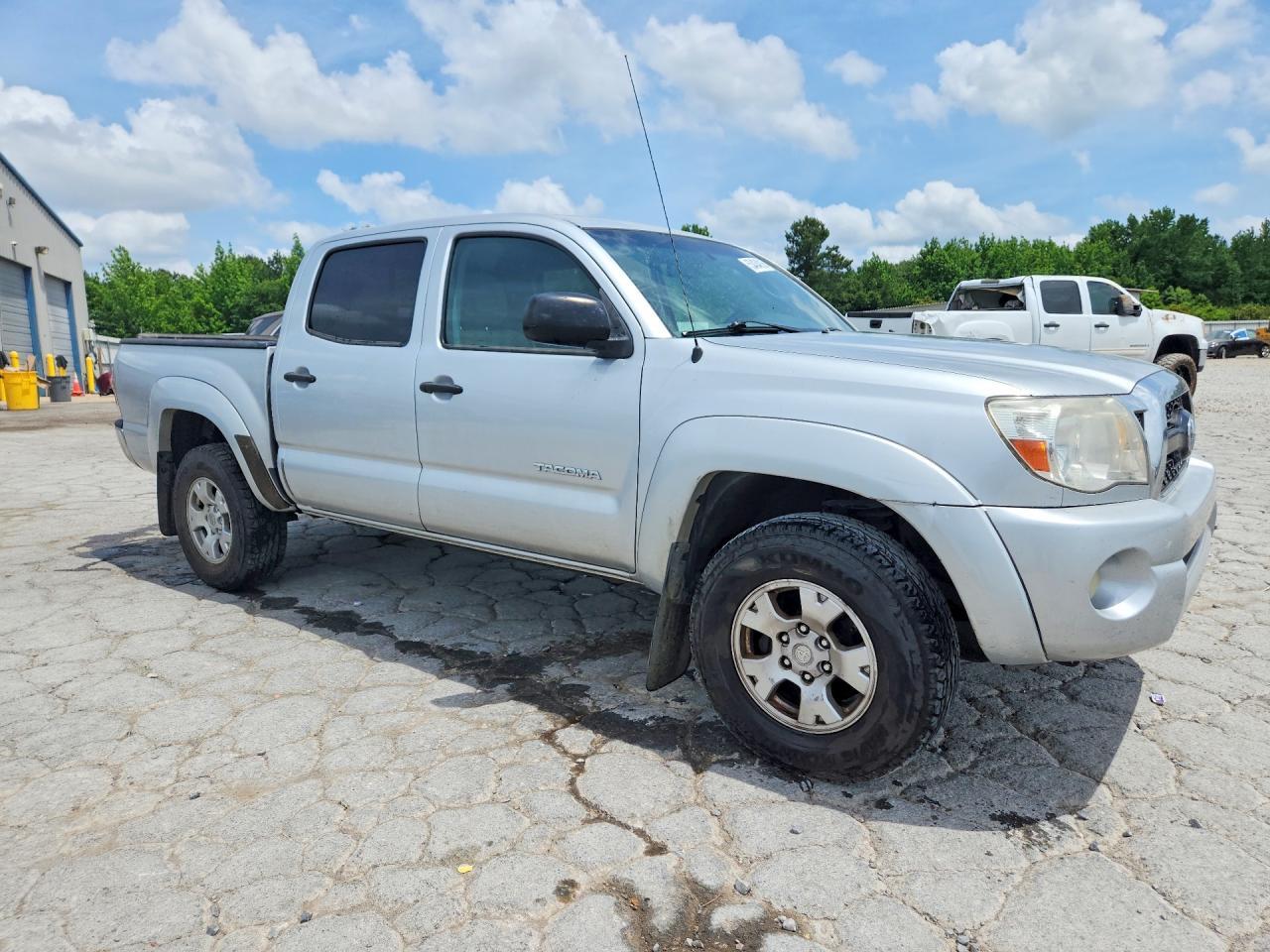 2011 Toyota Tacoma Double Cab - Image 4