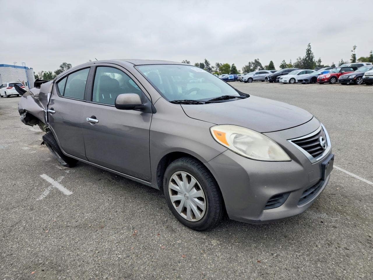 2013 Nissan Versa 1.6 S - Фото 4