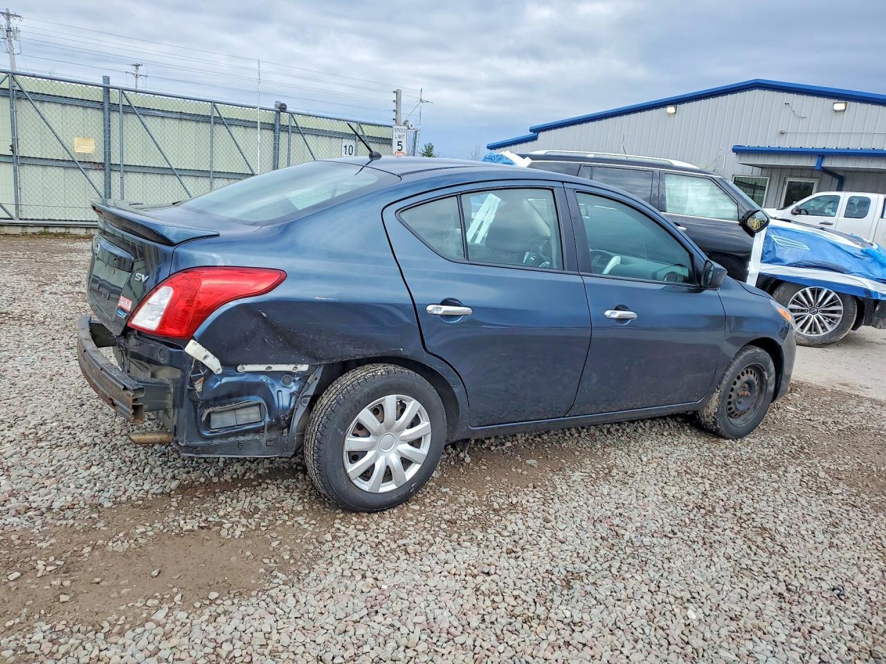 2016 Nissan Versa 1.6 Sv - Фото 3