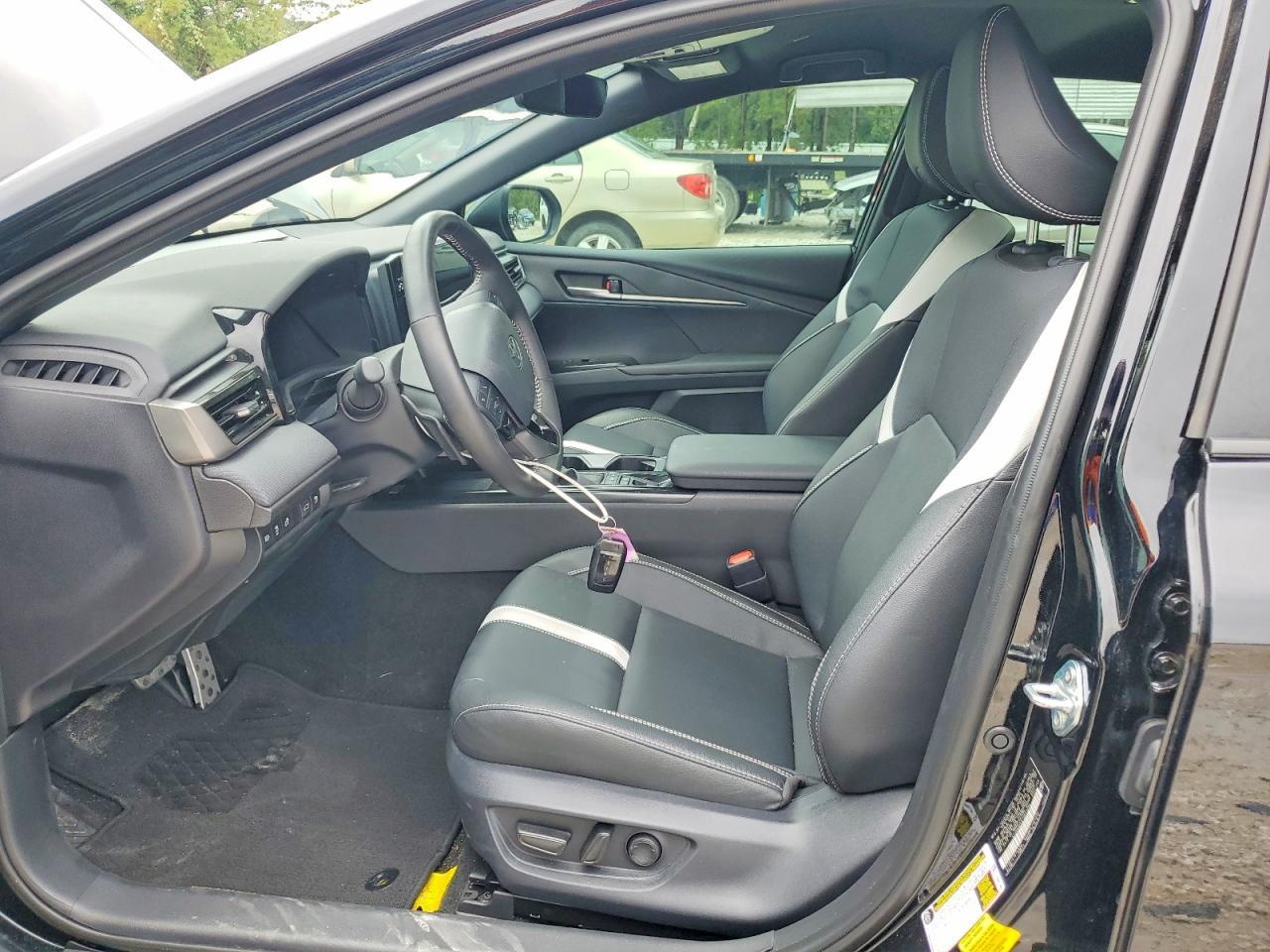 2026 Toyota Camry Nightshade - Фото 7