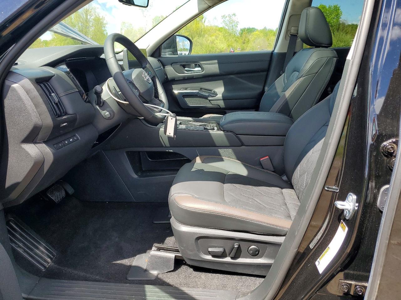 2026 Nissan Pathfinder Platinum - Фото 7