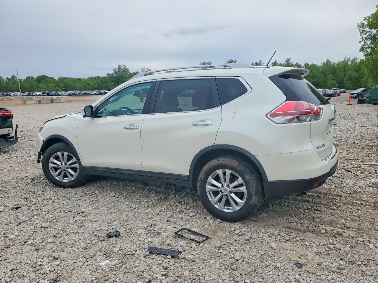 2016 Nissan Rogue Sv - Image 2