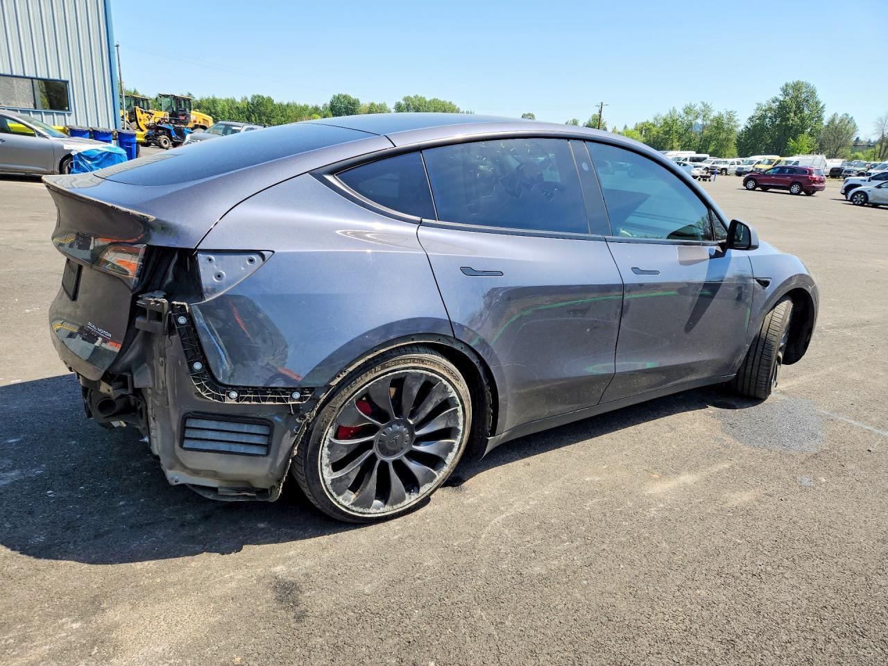 2023 Tesla Model Y - Image 3