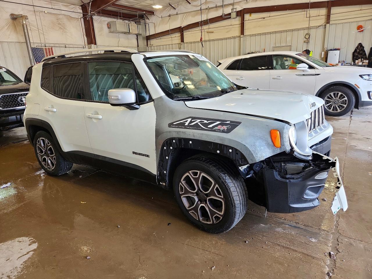 2015 Jeep Renegade Limited - Image 4