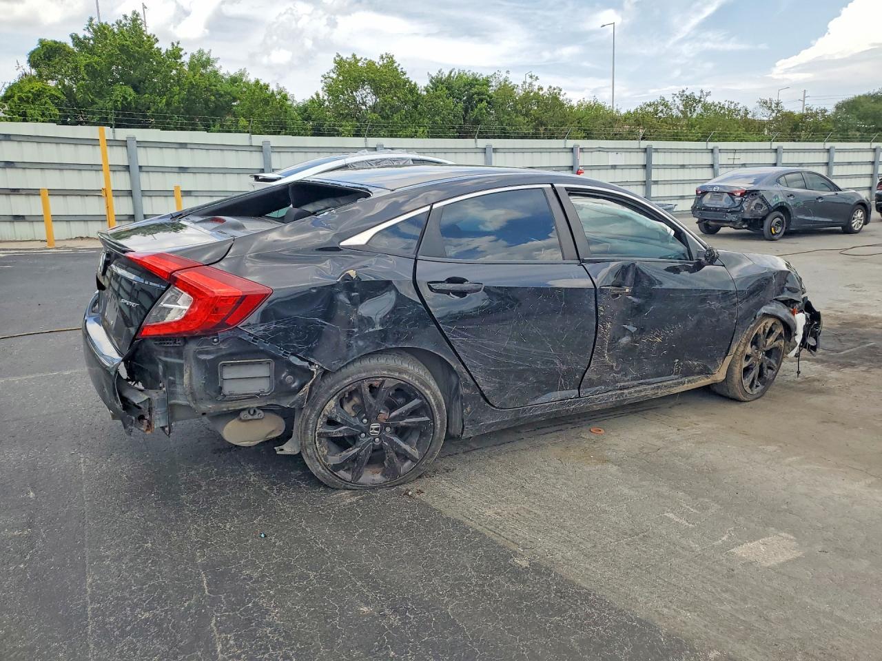 2019 Honda Civic Sport - Фото 3