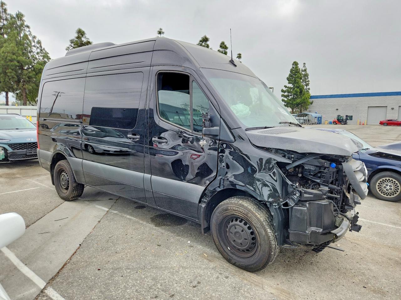 2025 Mercedes-Benz Sprinter - Image 4