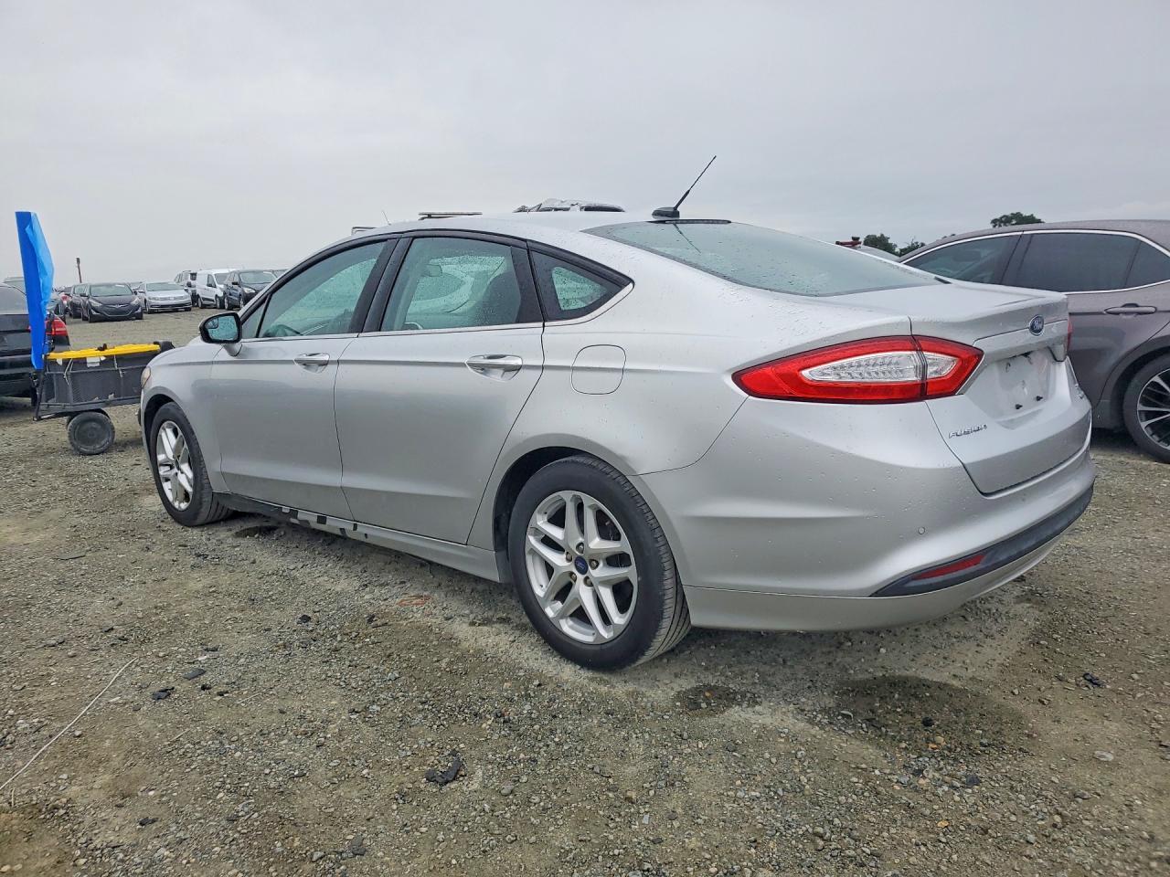 2016 Ford Fusion Se - Фото 2