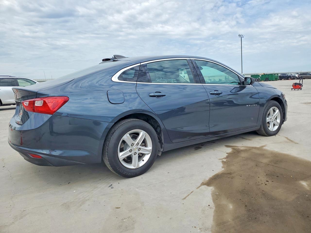 2020 Chevrolet Malibu Ls - Image 3