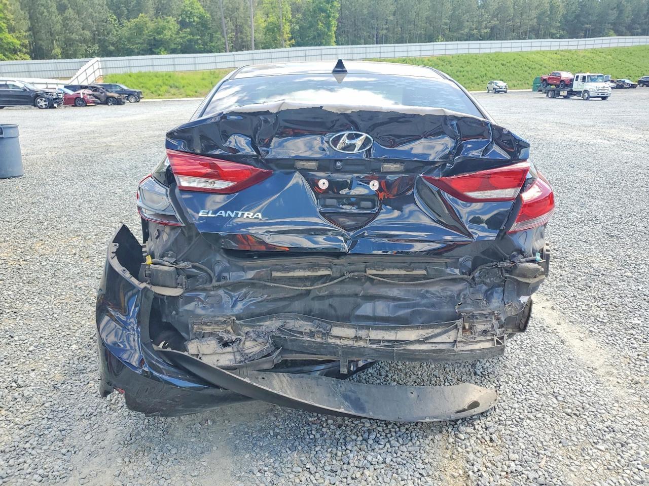 2018 Hyundai Elantra Sel - Image 6