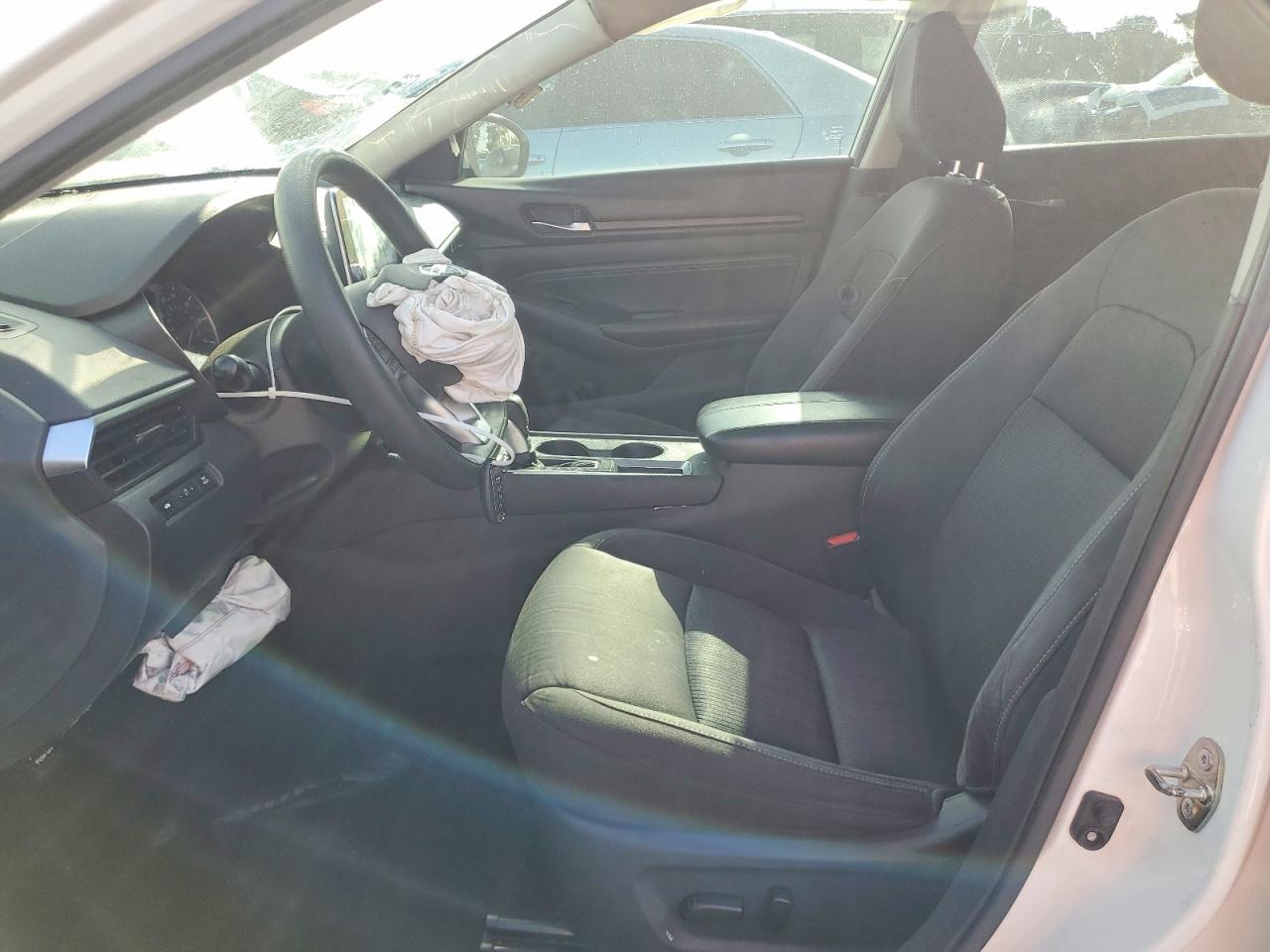 2020 Nissan Altima S - Фото 7