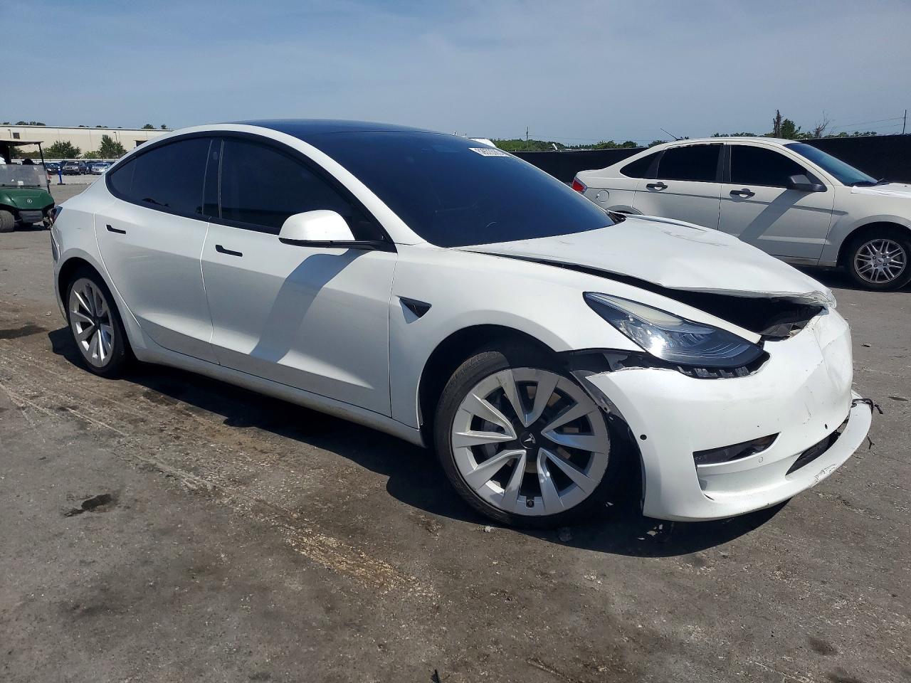 2021 Tesla Model 3 - Фото 4