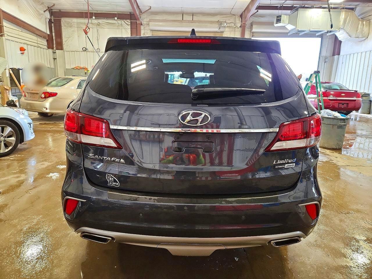 2017 Hyundai Santa Fe Limited Ultimate - Image 6