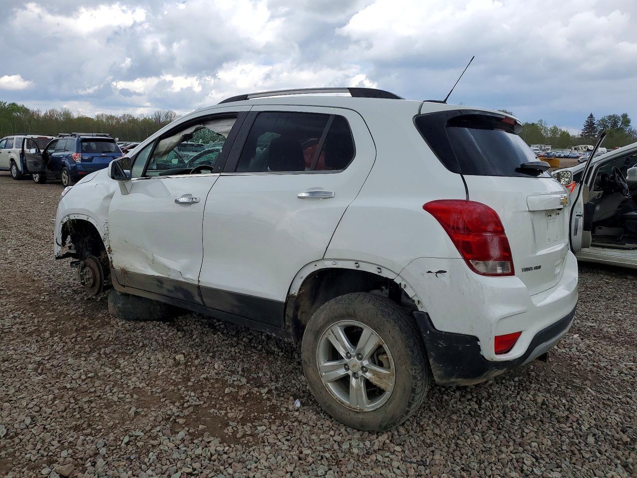 2019 Chevrolet Trax 1Lt - Image 2