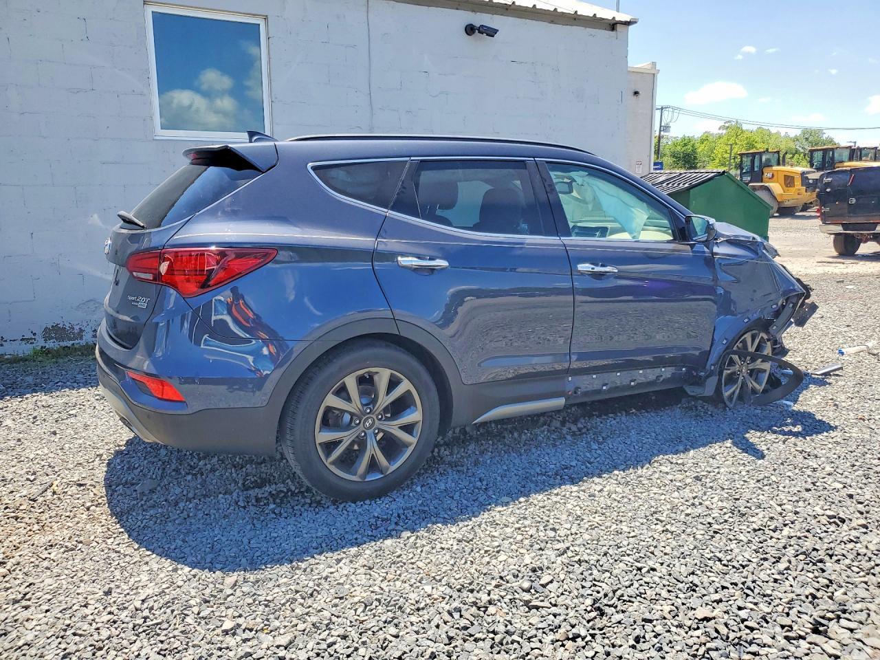 2017 Hyundai Santa Fe Sport 2.0T Ultimate - Image 3