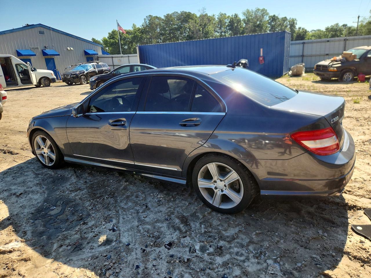 2010 Mercedes-Benz C 300 - Image 2