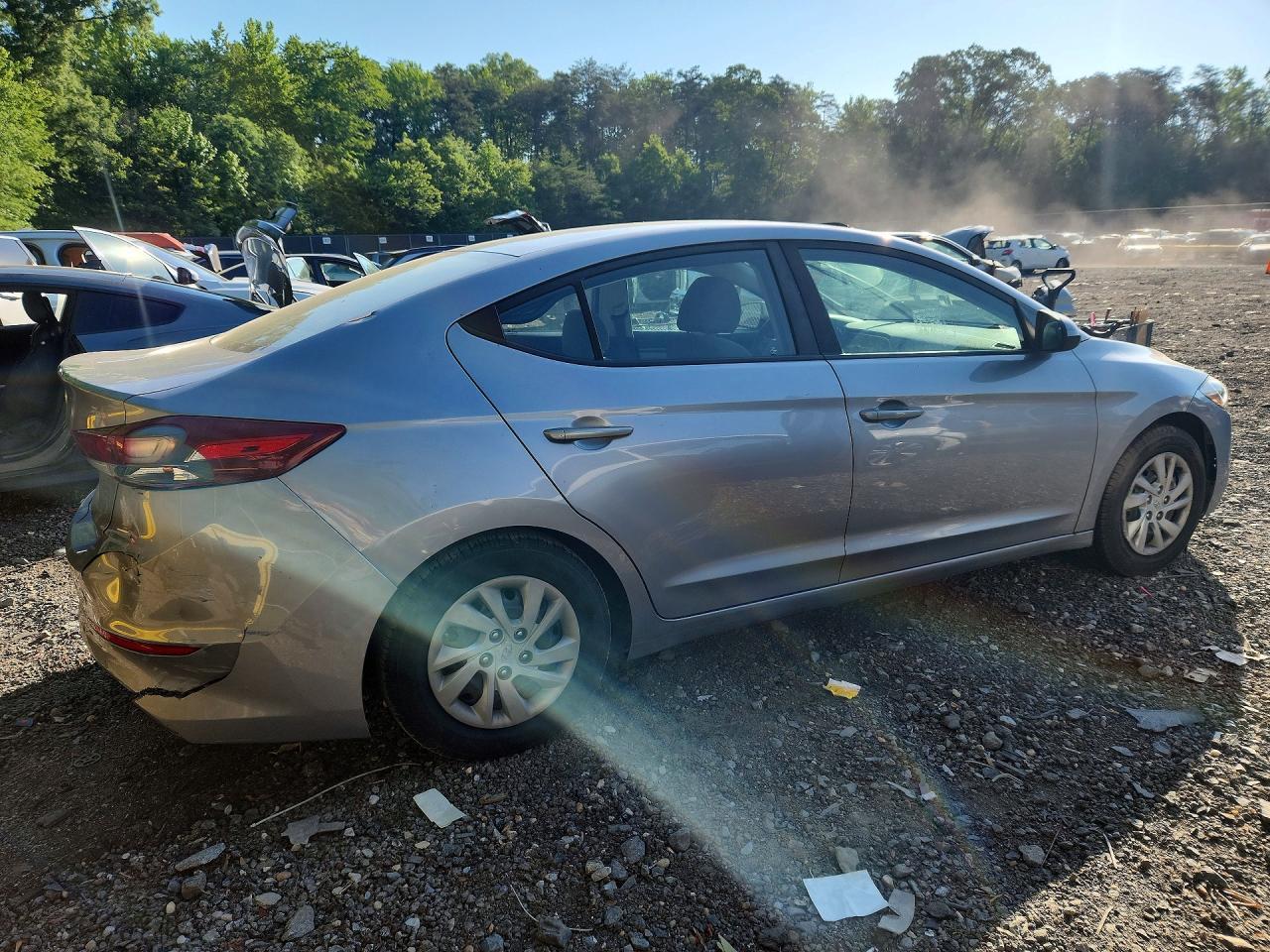 2017 Hyundai Elantra Se - Фото 3