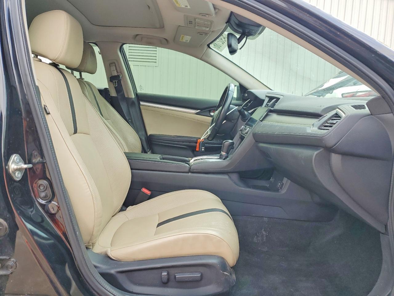 2016 Honda Civic Touring - Фото 7