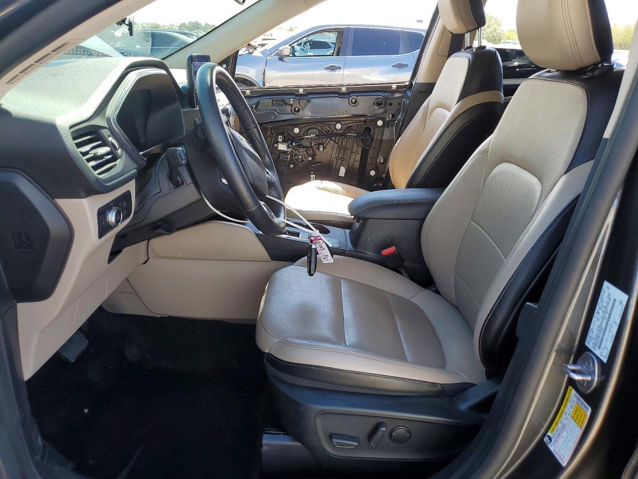 2020 Ford Escape Titanium - Фото 7