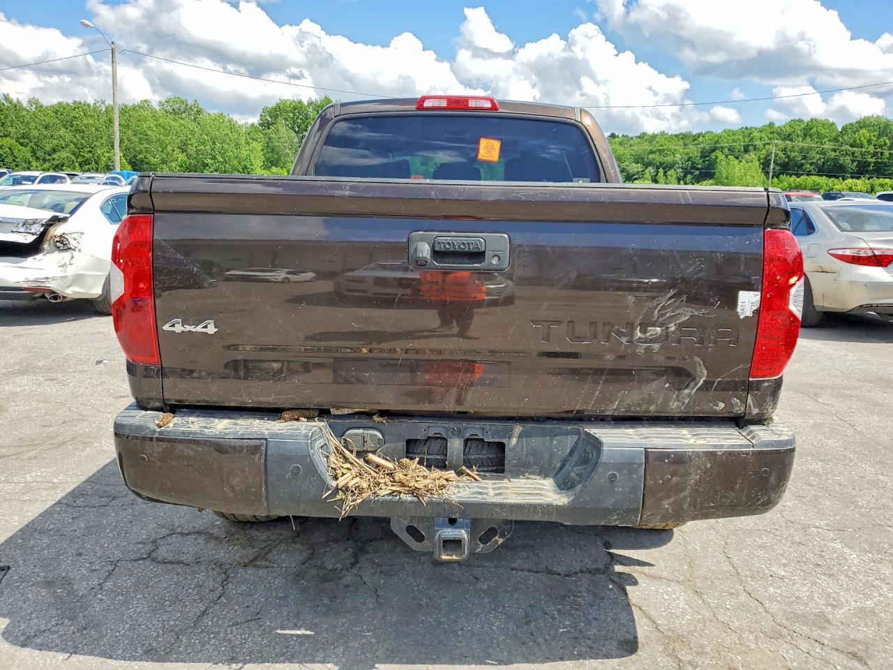 2018 Toyota Tundra Platinum - Image 6