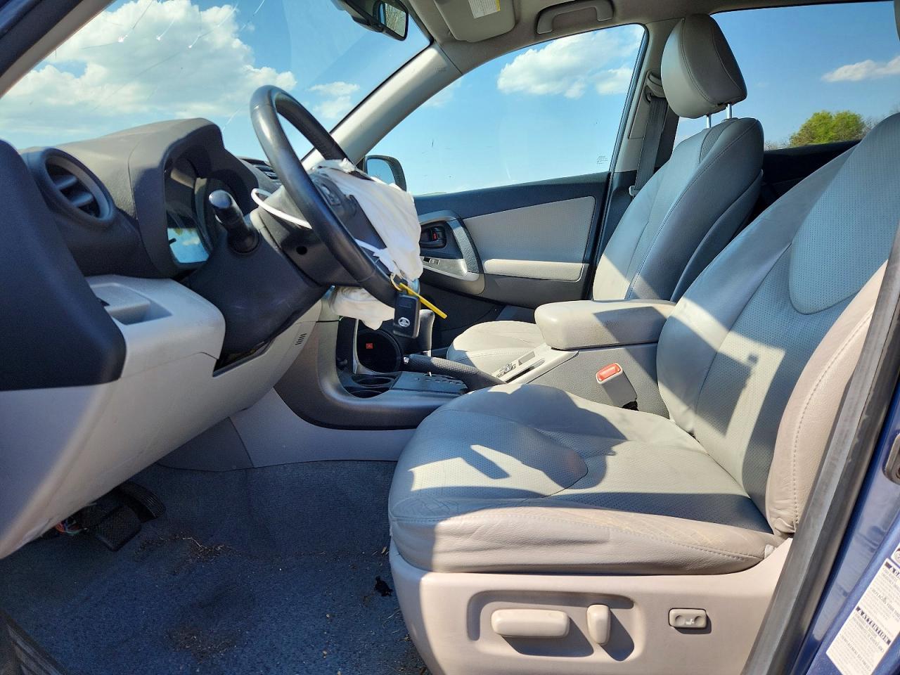 2011 Toyota Rav4 Limited - Image 7