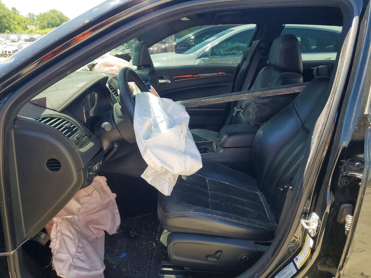 2016 Chrysler 300 S - Фото 7