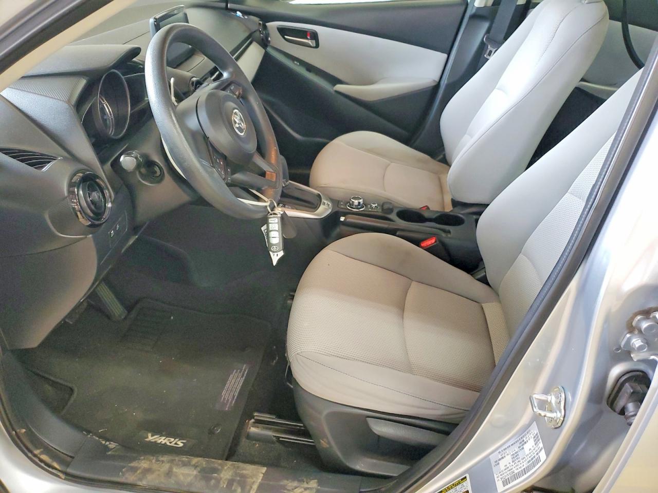 2019 Toyota Yaris L - Фото 7