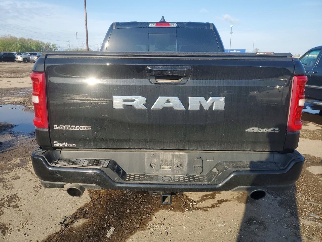2025 Ram 1500 Laramie - Фото 6