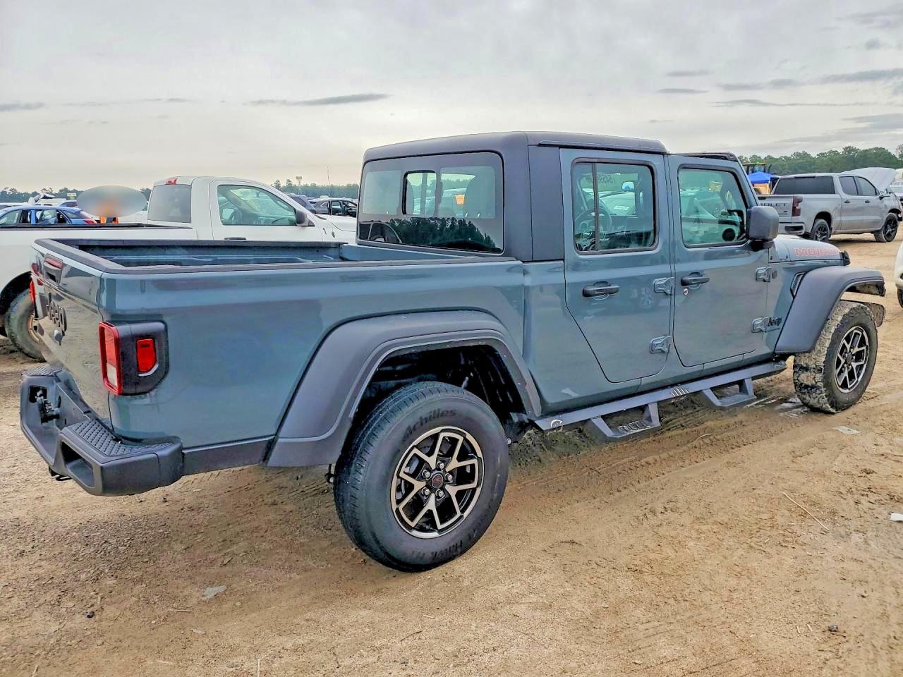 2025 Jeep Gladiator Sport - Фото 3