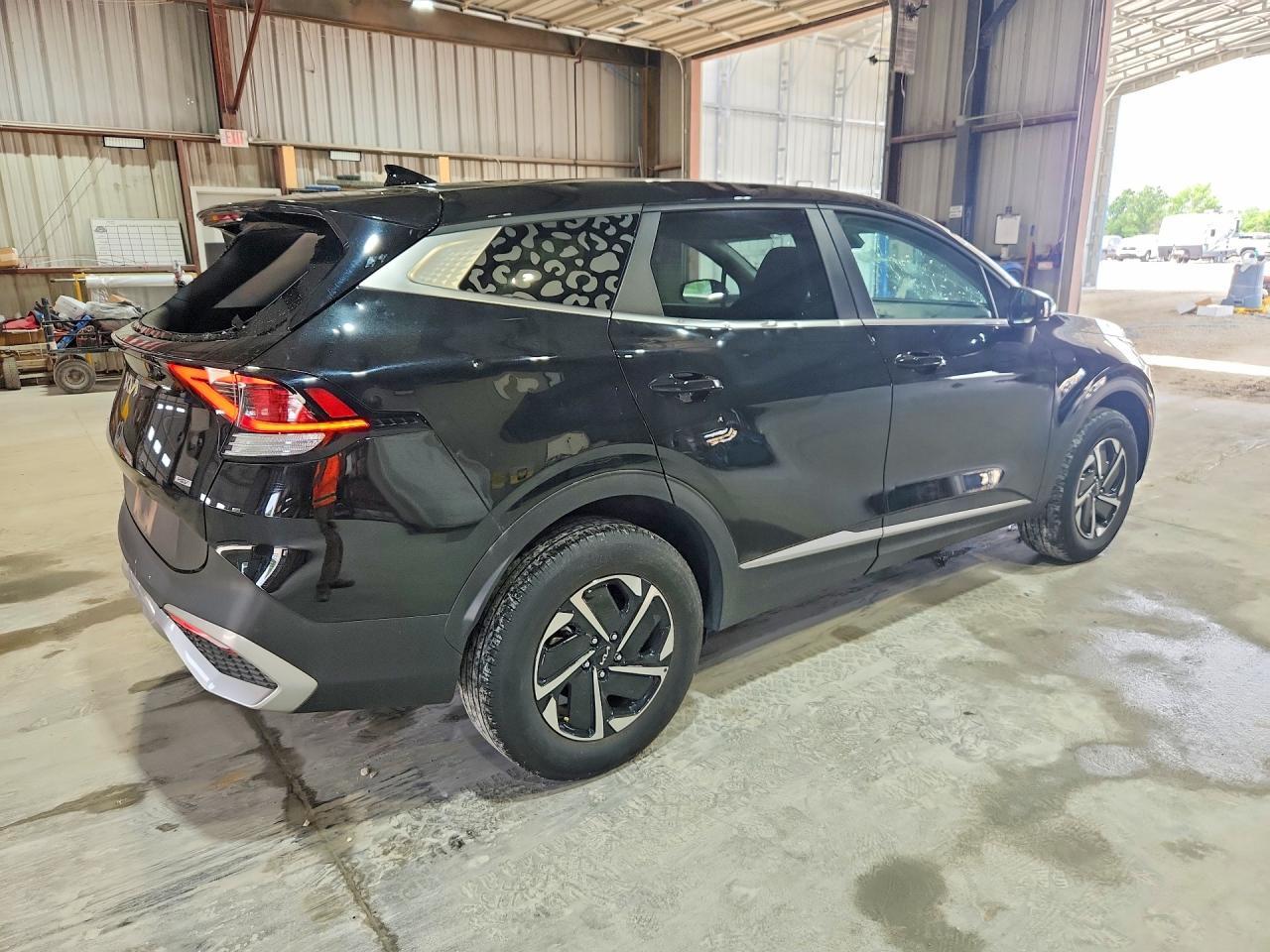 2023 Kia Sportage Lx - Image 3