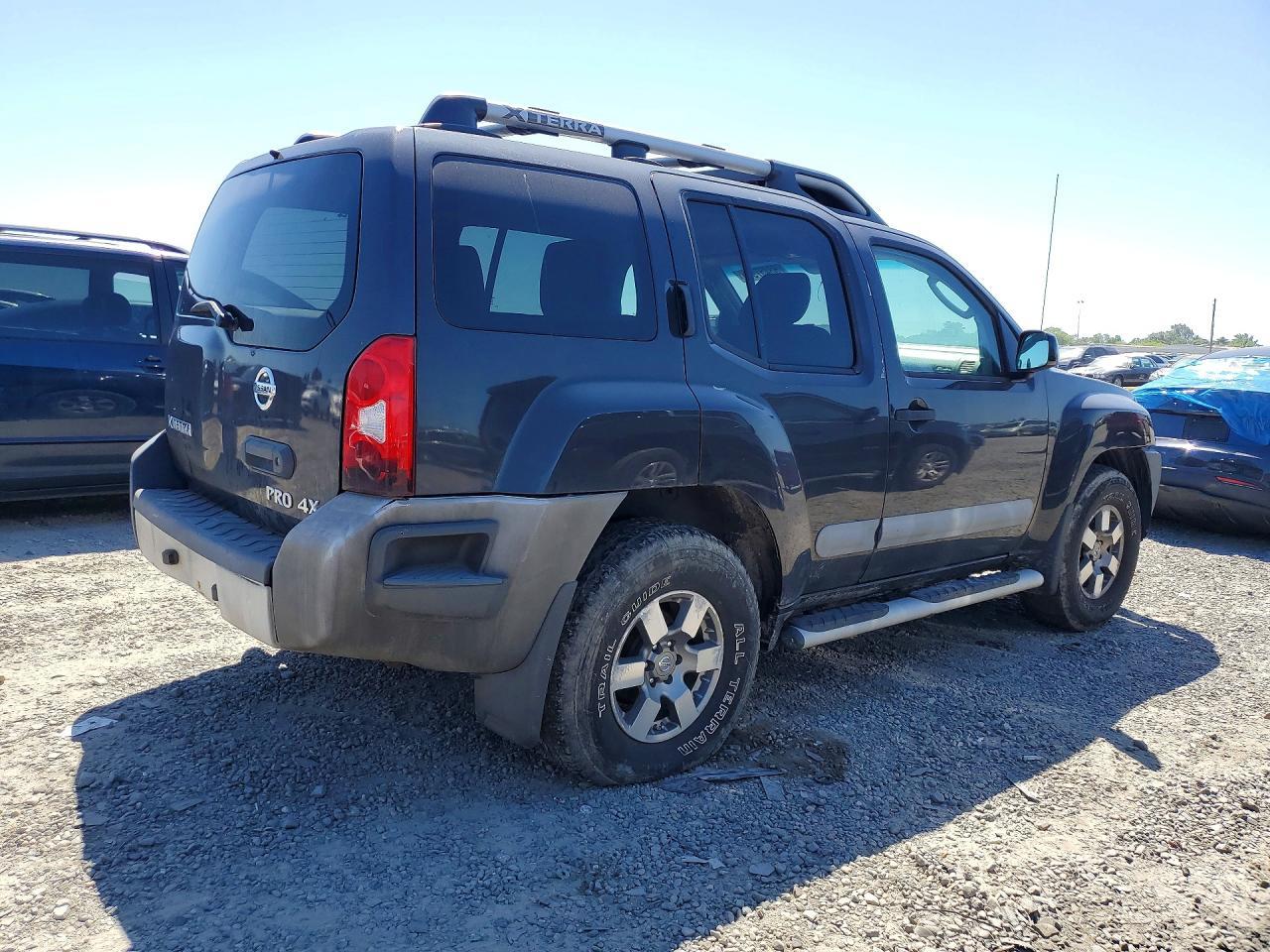 2012 Nissan Xterra X - Фото 3