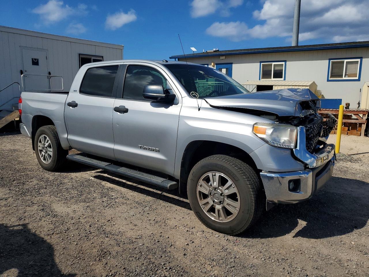 2016 Toyota Tundra Crewmax Sr5 - Image 4