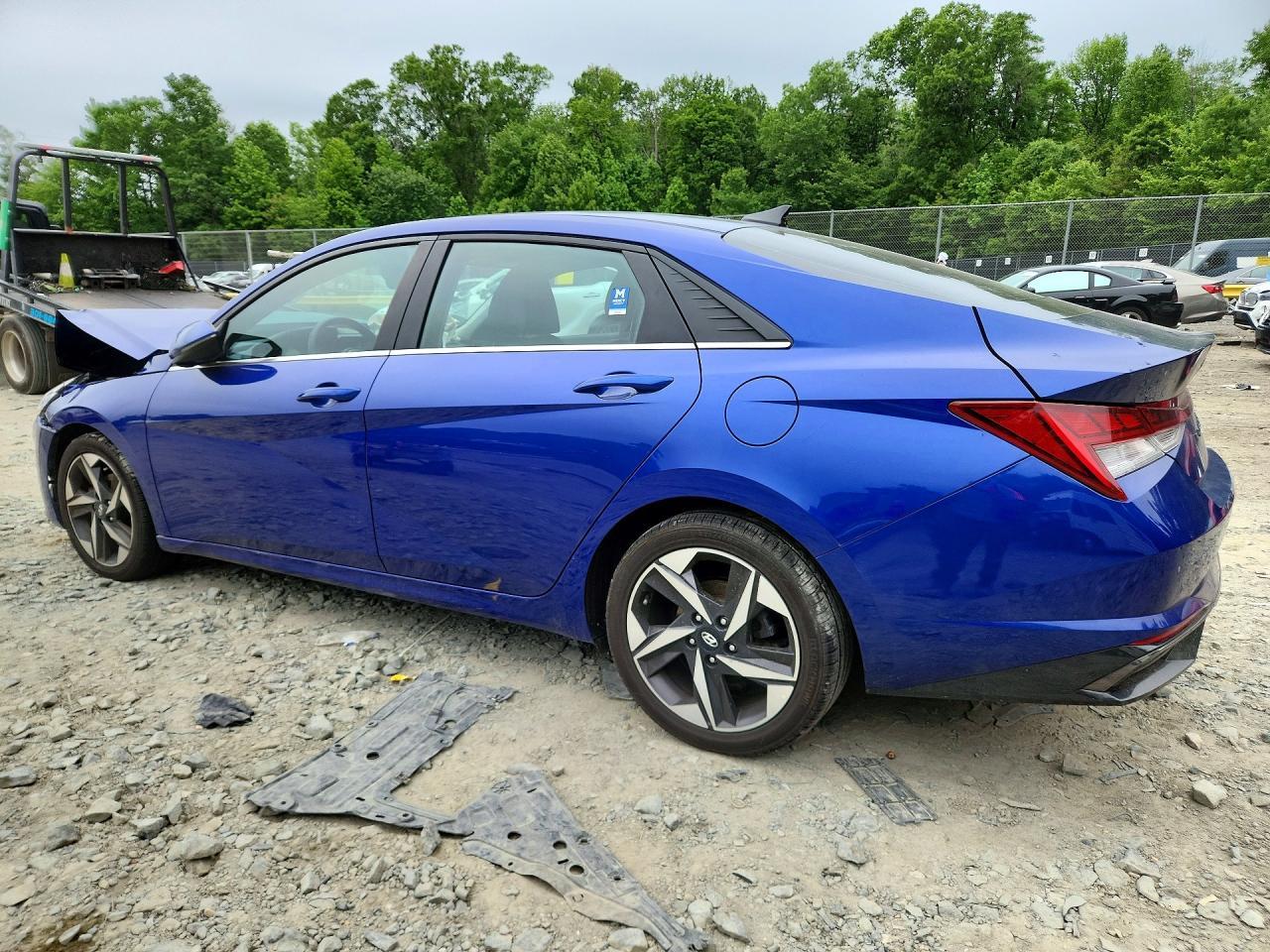 2021 Hyundai Elantra Limited - Image 2