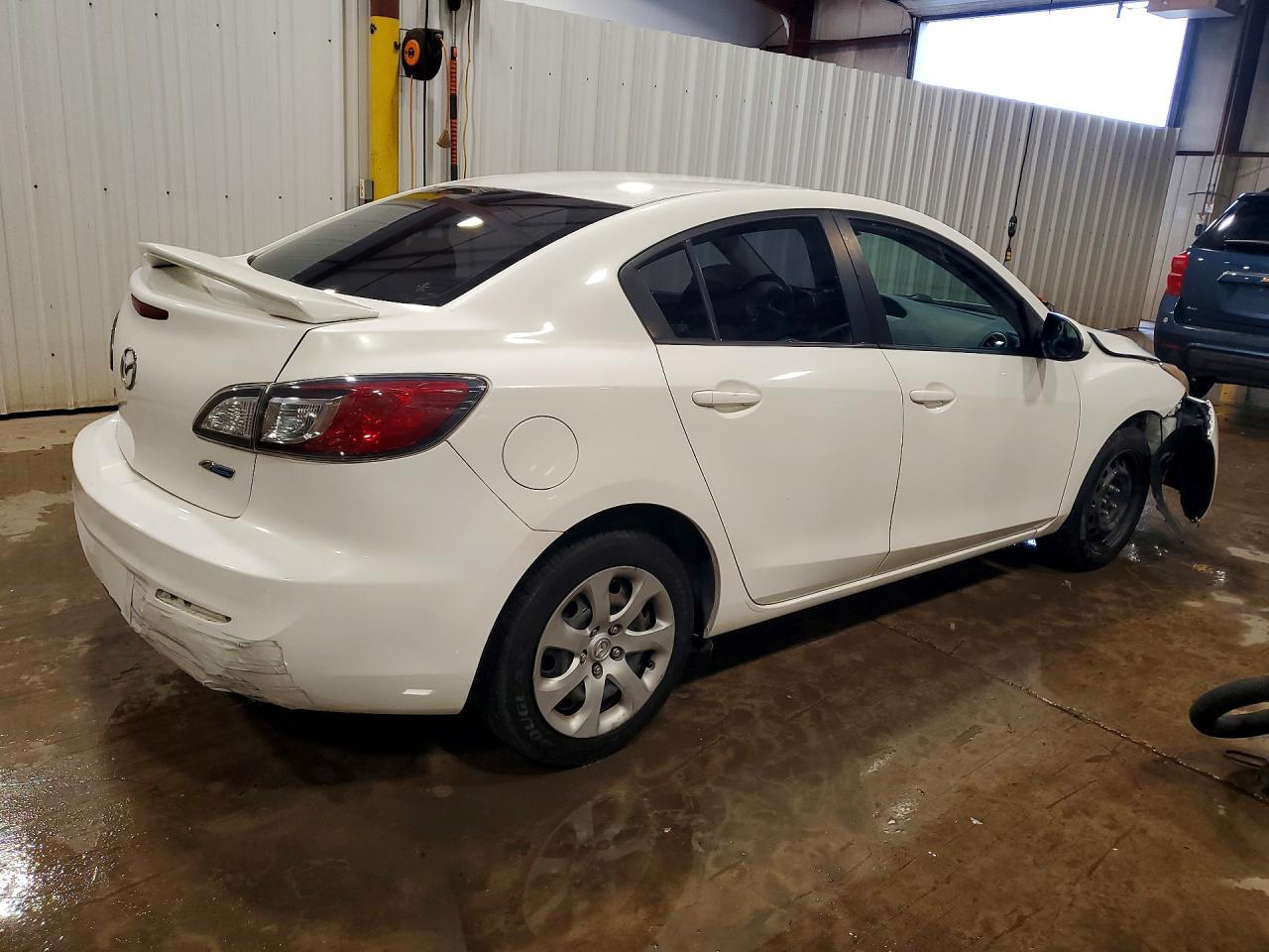 2013 Mazda 3 I - Фото 3