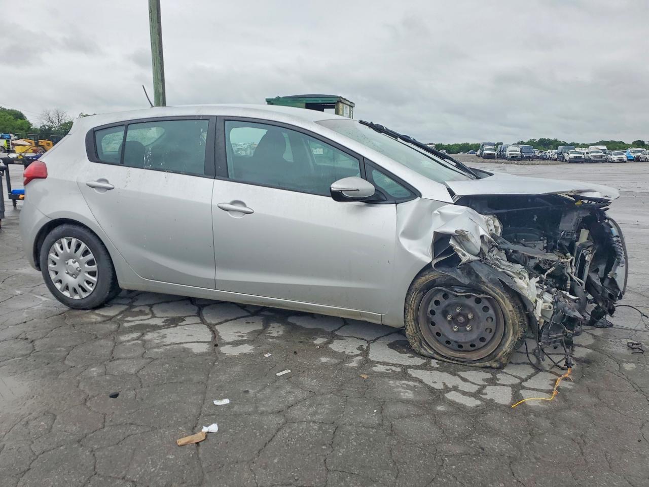 2016 Kia Forte - Фото 4