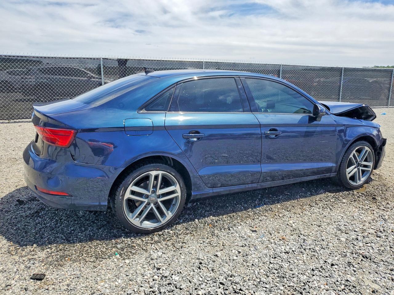 2020 Audi A3 Premium - Фото 3