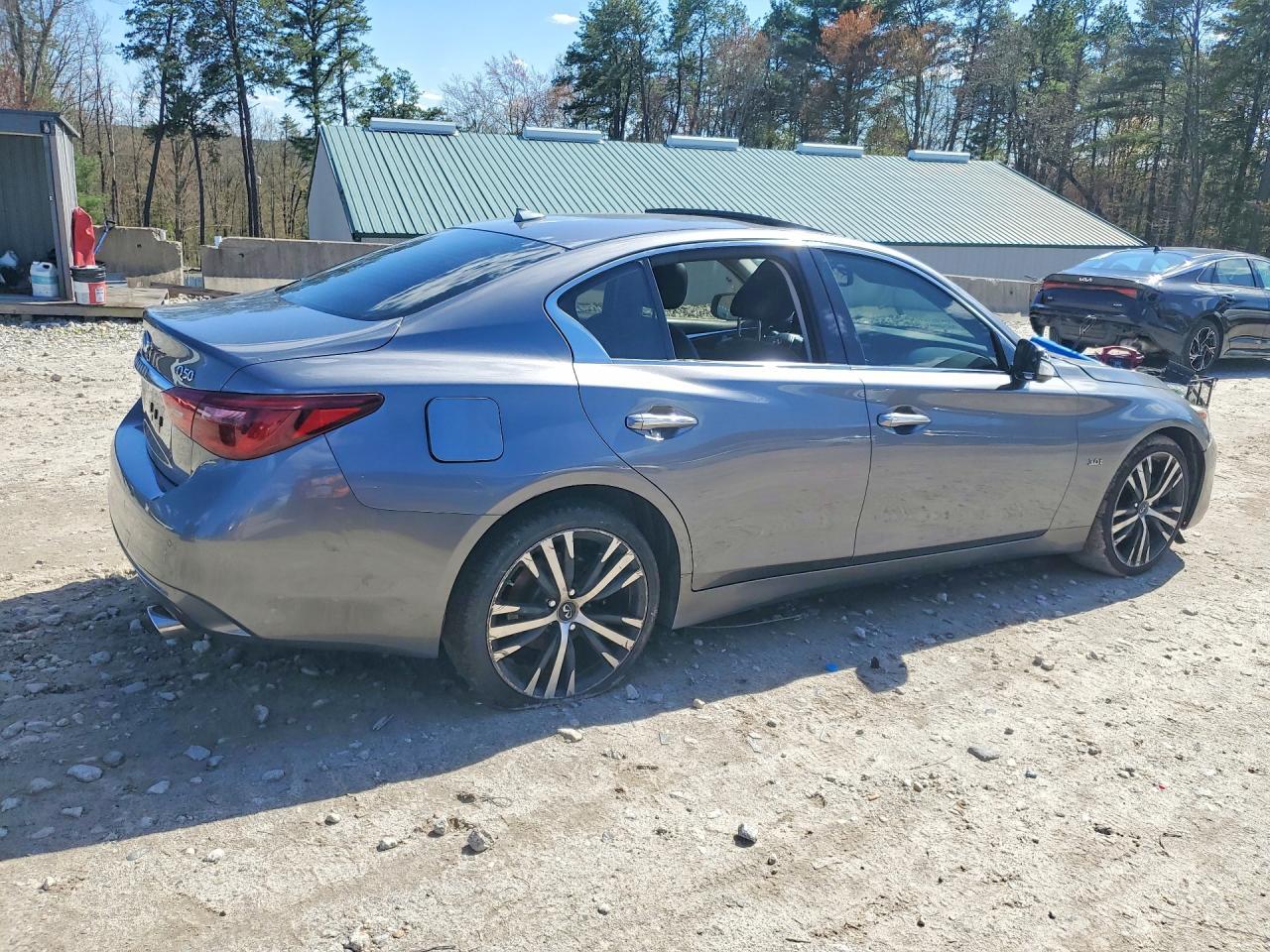 2018 Infiniti Q50 3.0T Luxe - Image 3