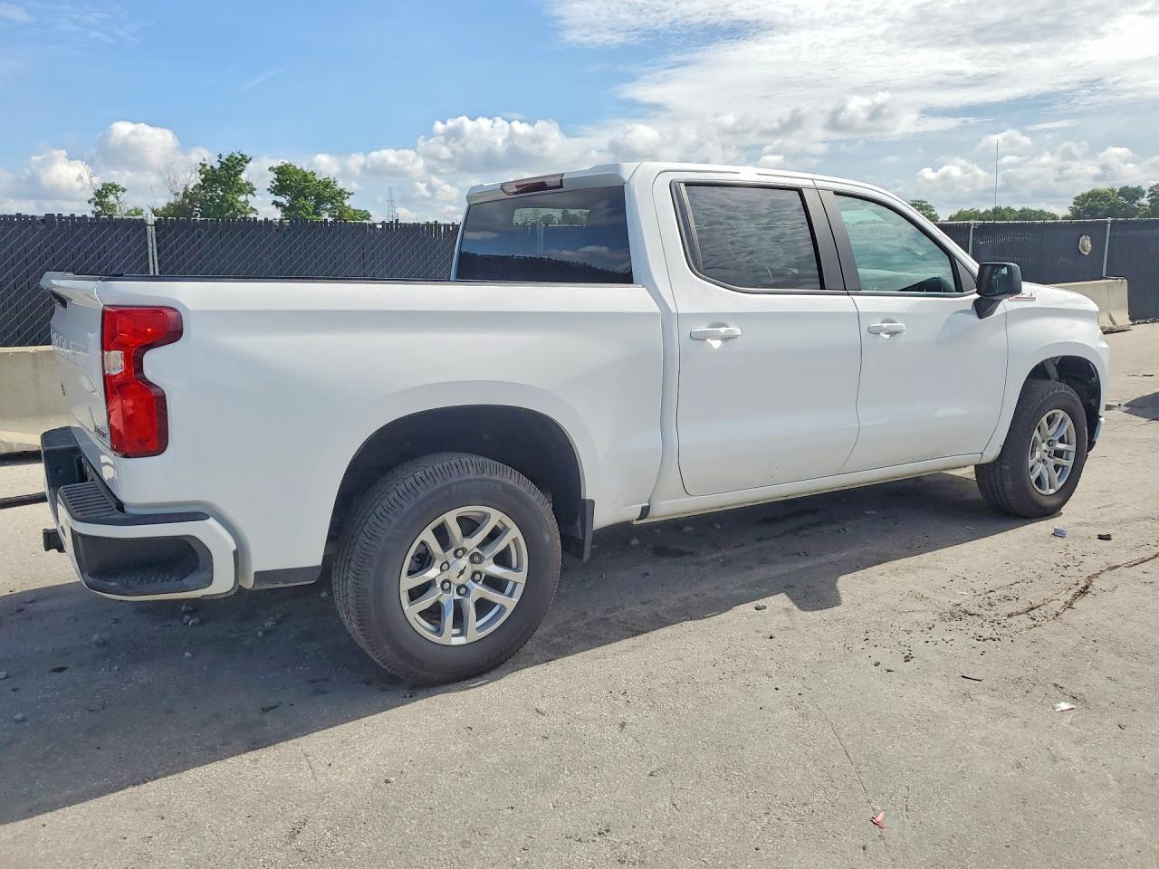 2021 Chevrolet Silverado K1500 Rst - Фото 3