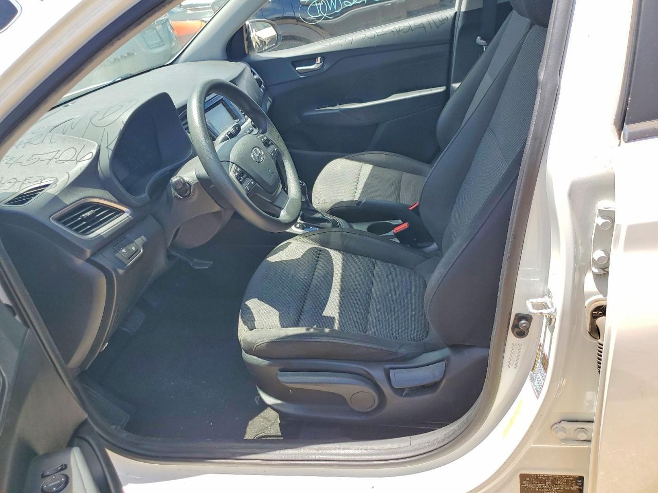 2020 Hyundai Accent Se - Фото 7