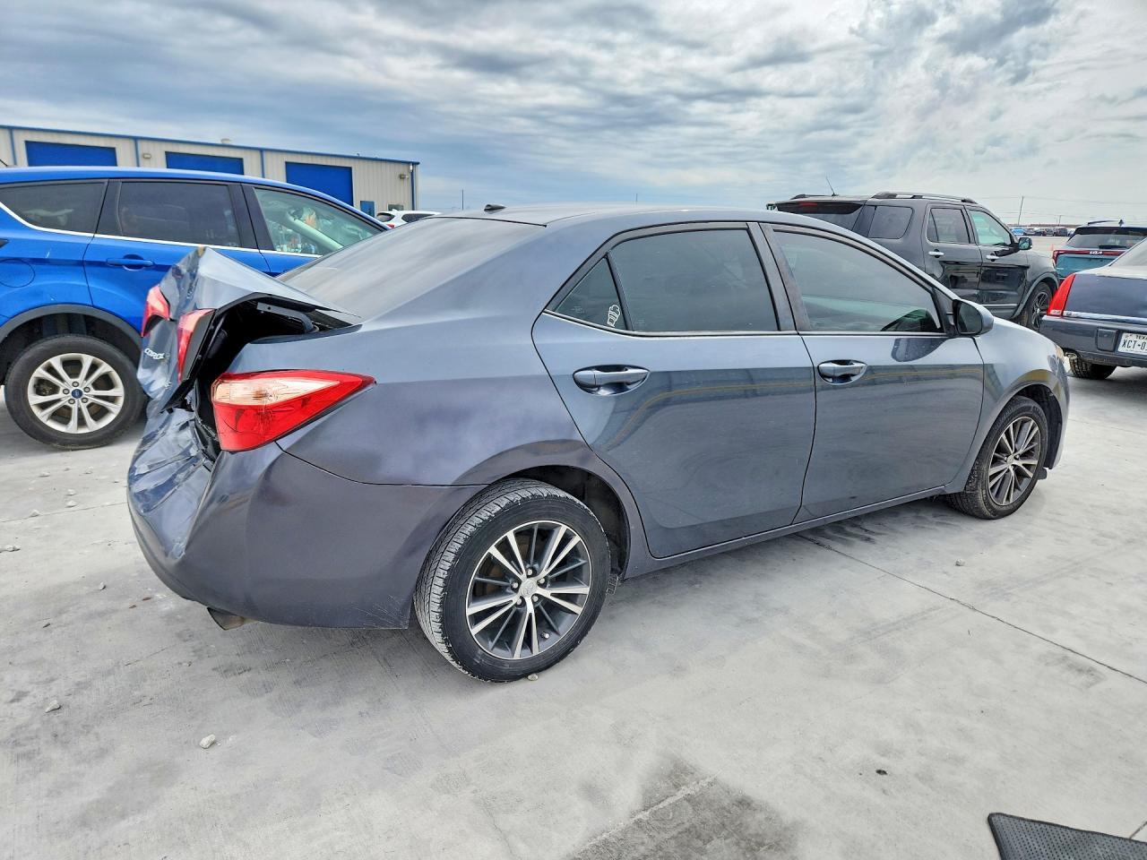 2017 Toyota Corolla Le - Фото 3
