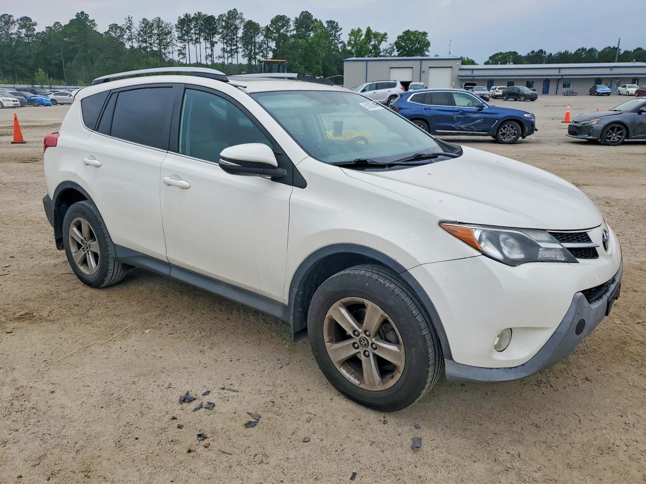 2015 Toyota Rav4 Xle - Image 4