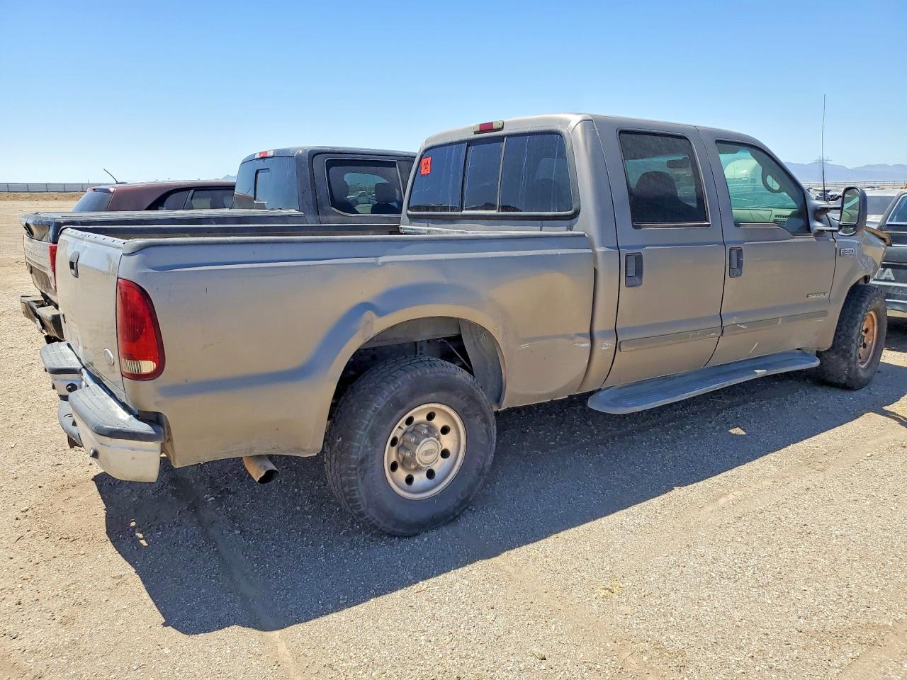2002 Ford F250 Super Duty - Image 3