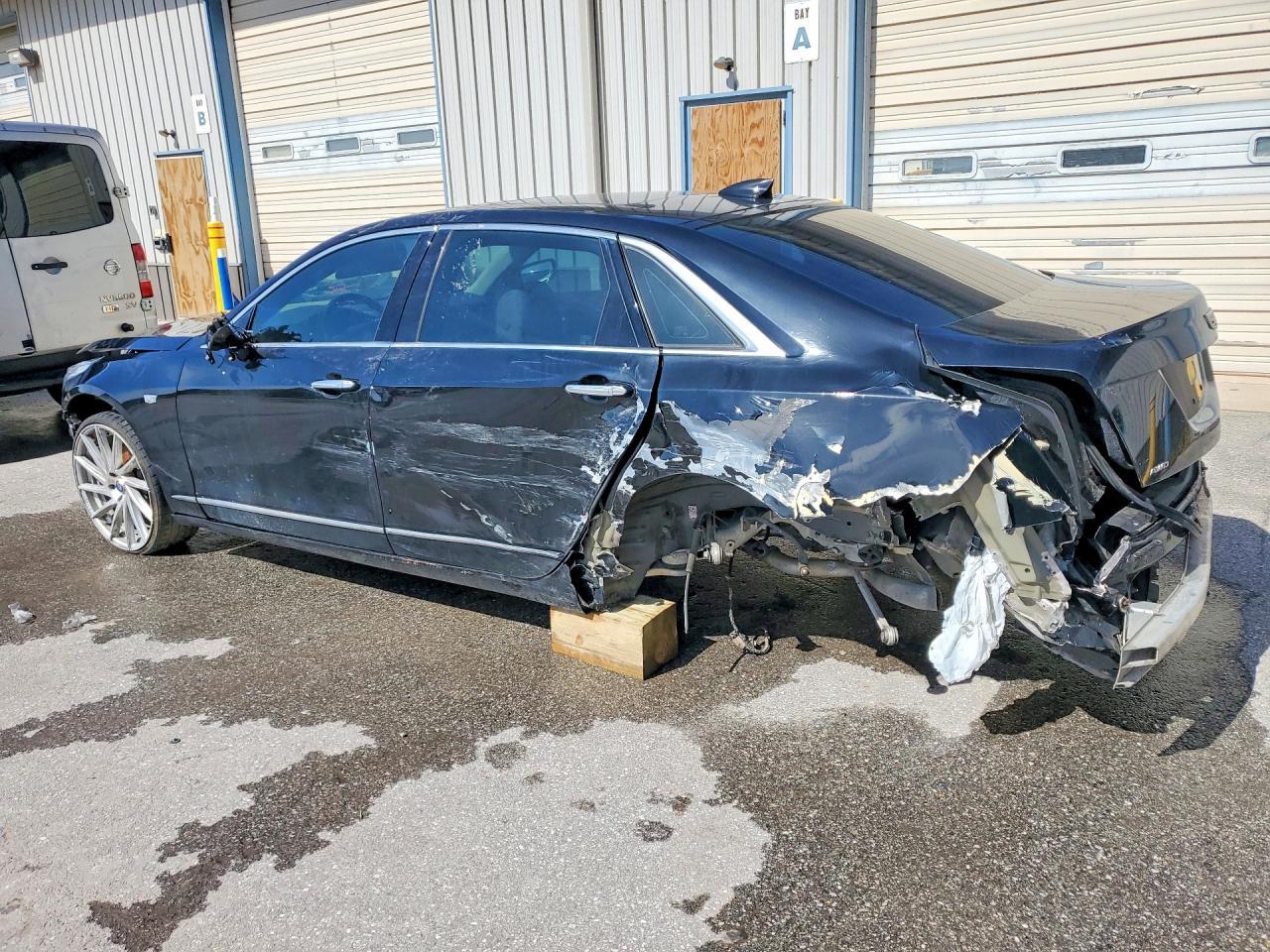 2017 Cadillac Ct6 - Image 2