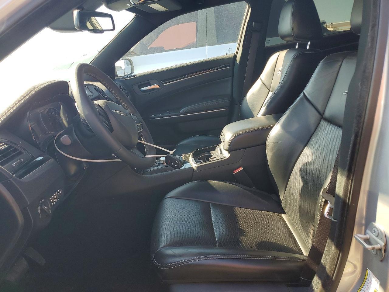 2022 Chrysler 300 S - Фото 7