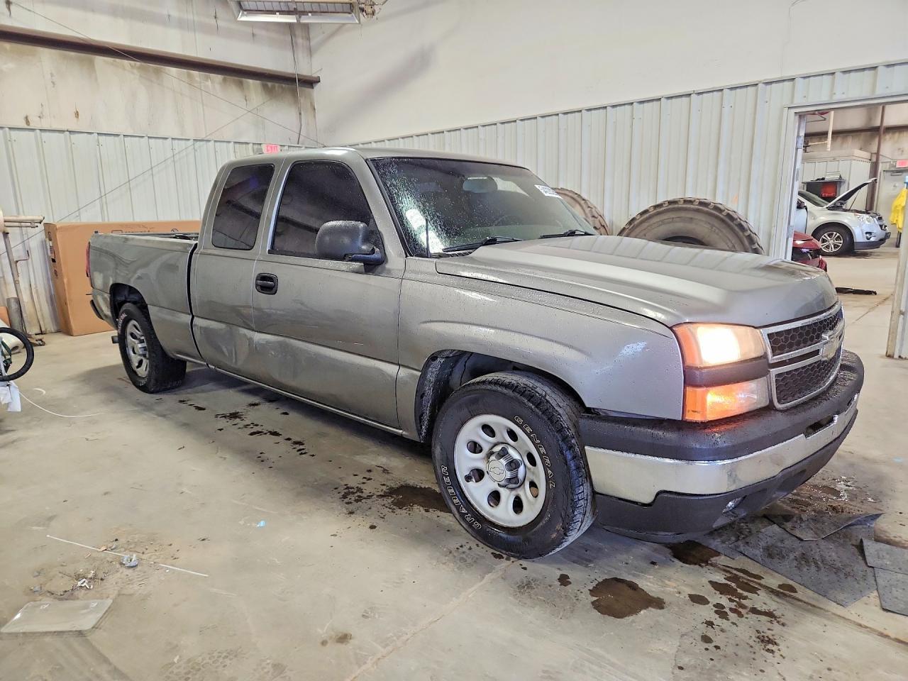 2006 Chevrolet Silverado C1500 - Фото 4